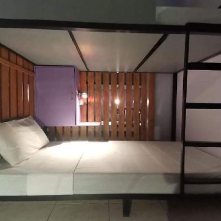 Manila Nomads Hostel Манила Экстерьер фото