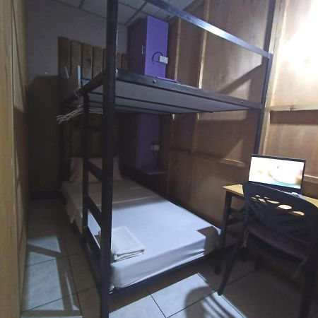 Manila Nomads Hostel Манила Экстерьер фото