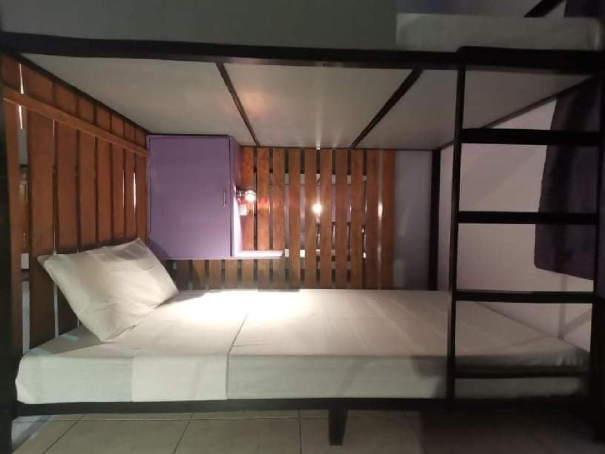 Manila Nomads Hostel Манила Экстерьер фото