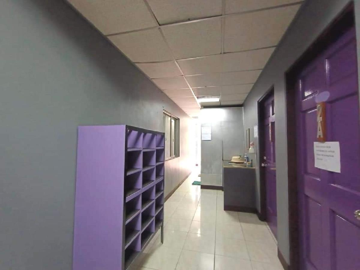 Manila Nomads Hostel Манила Экстерьер фото