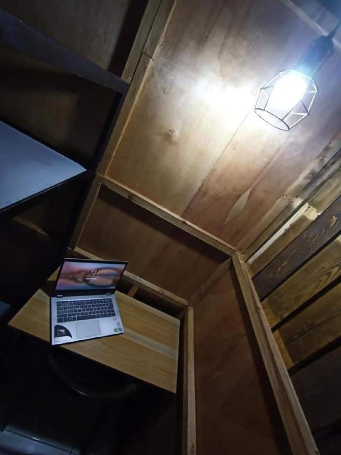 Manila Nomads Hostel Манила Экстерьер фото
