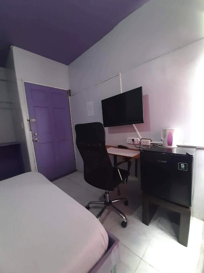 Manila Nomads Hostel Манила Экстерьер фото